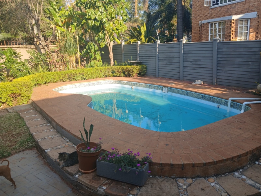 6 Bedroom Property for Sale in Cashan North West